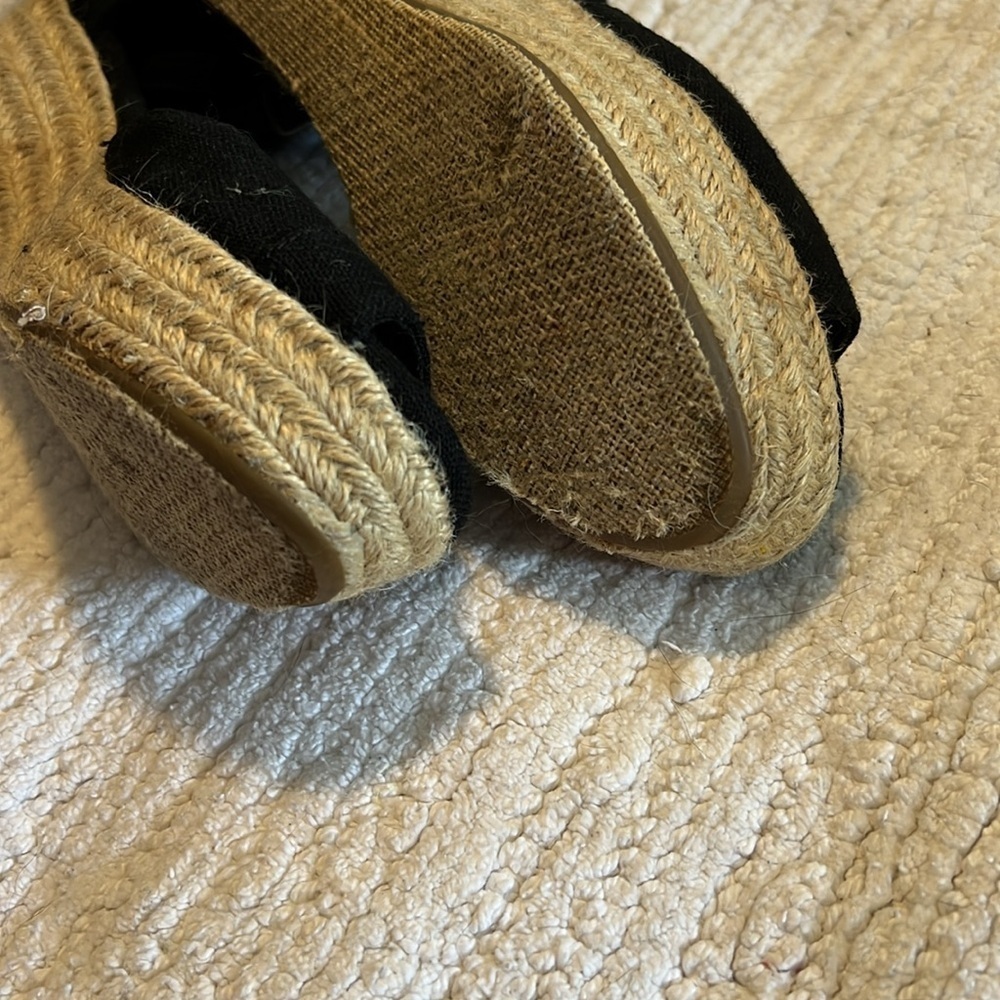 Toms blank sandal heels. With strap. Size 71/2. - Picture 6 of 6